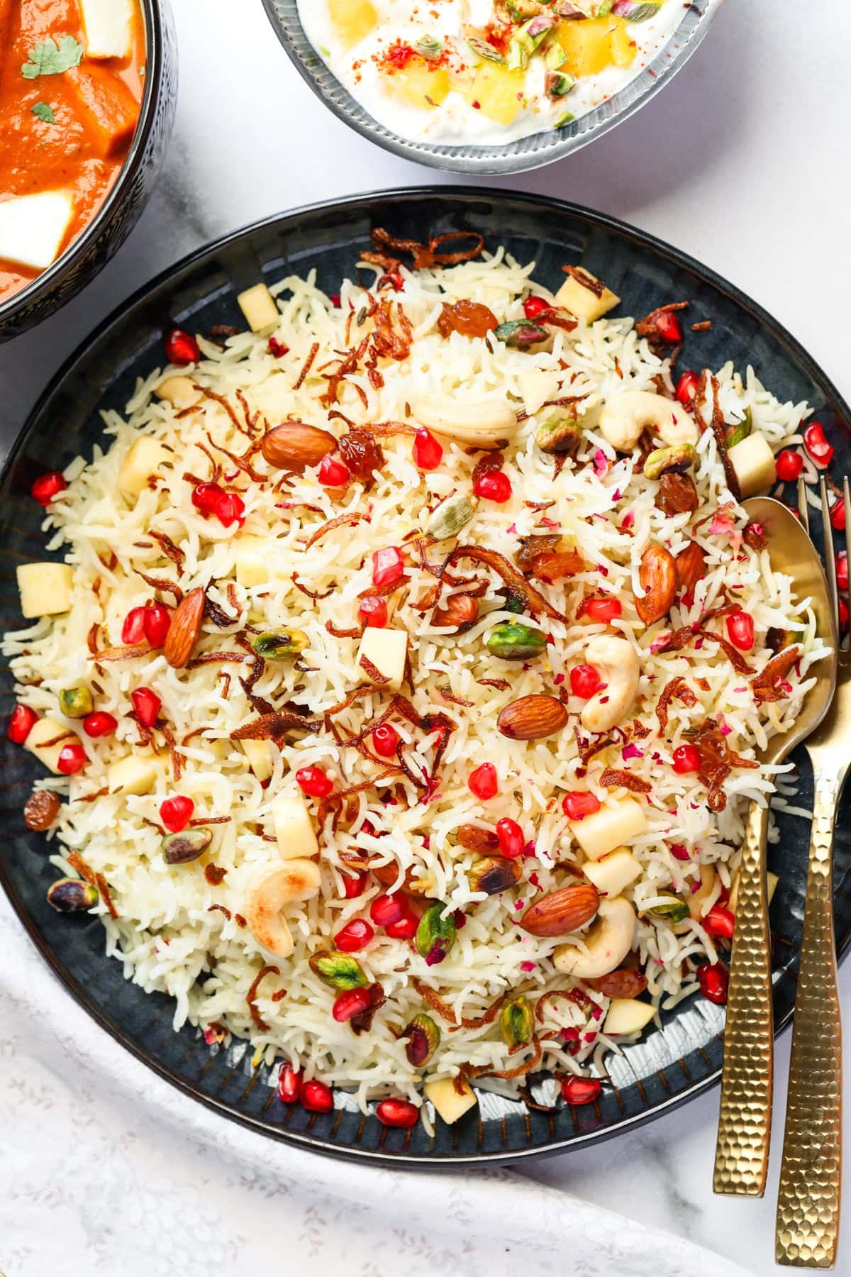 Kashmiri Pulao {Nutty, Fruity, and Fragrant}