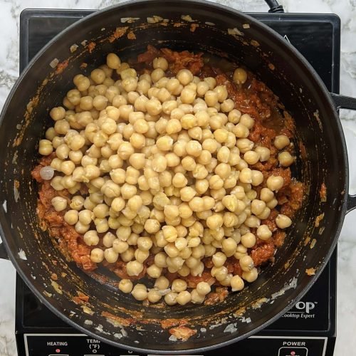 boiled-chickpeas-in-pot-1536x1536